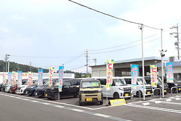 上田常入店中古車展示場